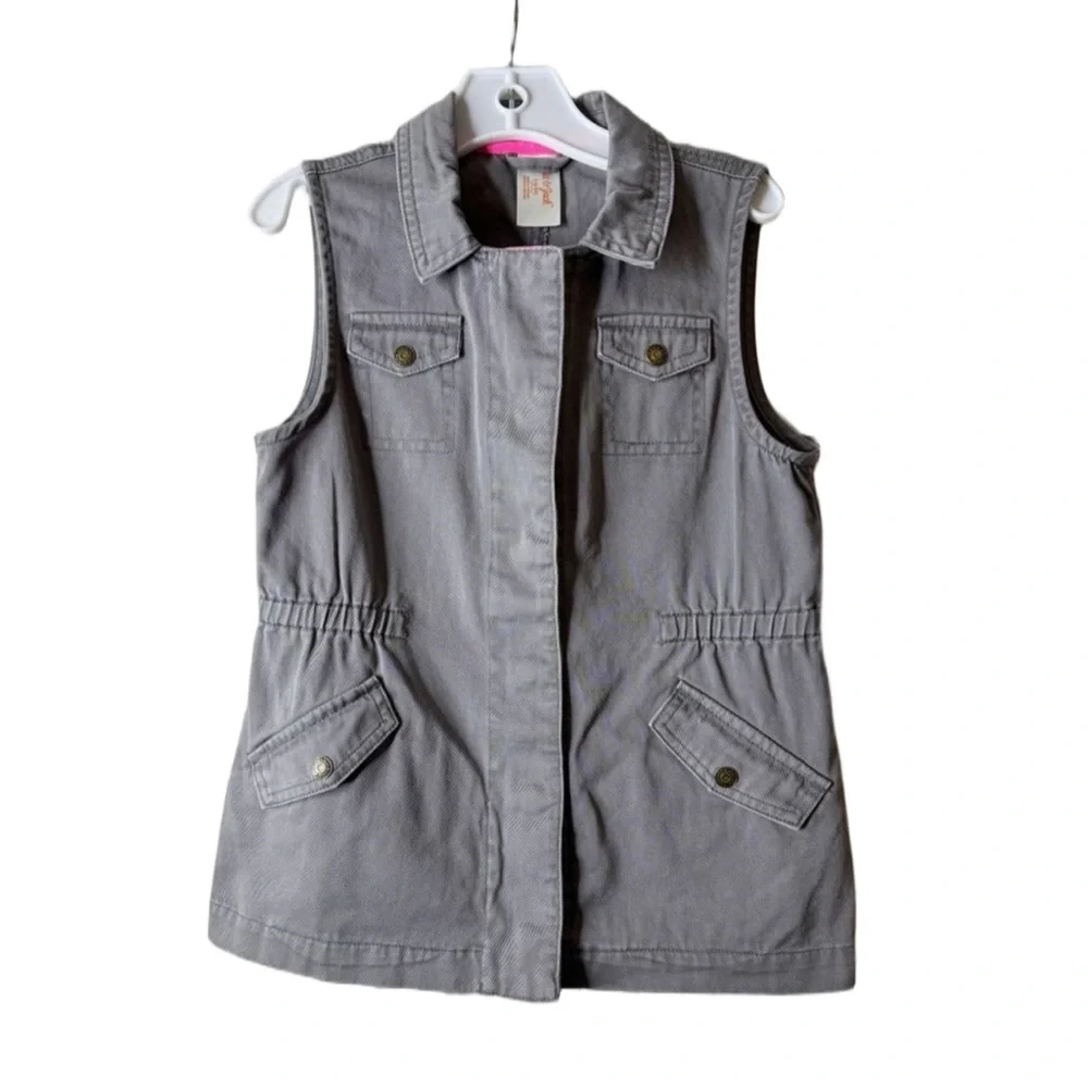 Cat& Jack. Gray Utility Vest. Great Condition. Size Small.